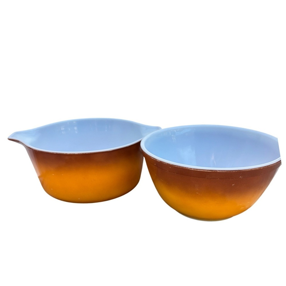 Vintage Pyrex‎ Amber Brown Ombre Cinderella Nesting Mixing Bowls Set of 2